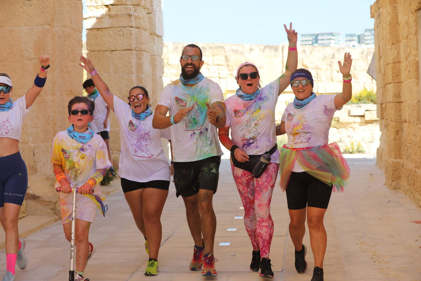 Colour My Run crowd